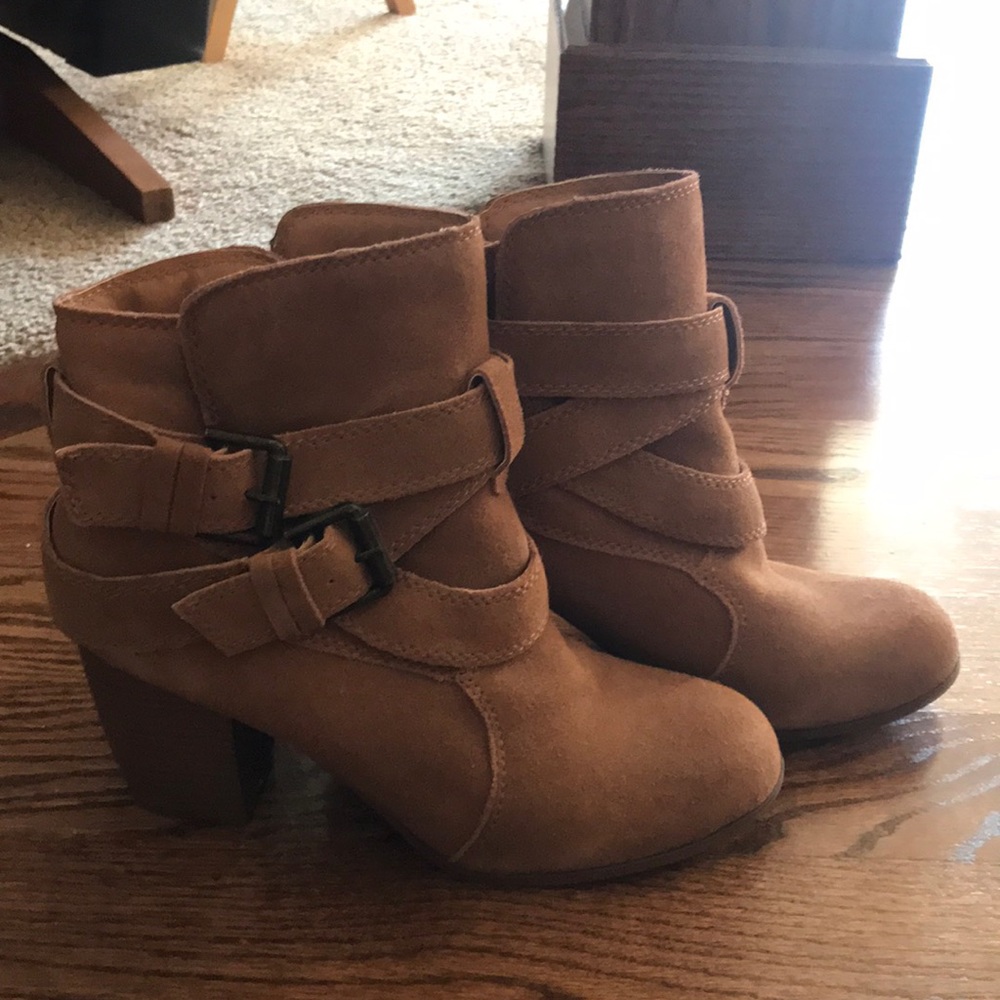 Cognac suede booties